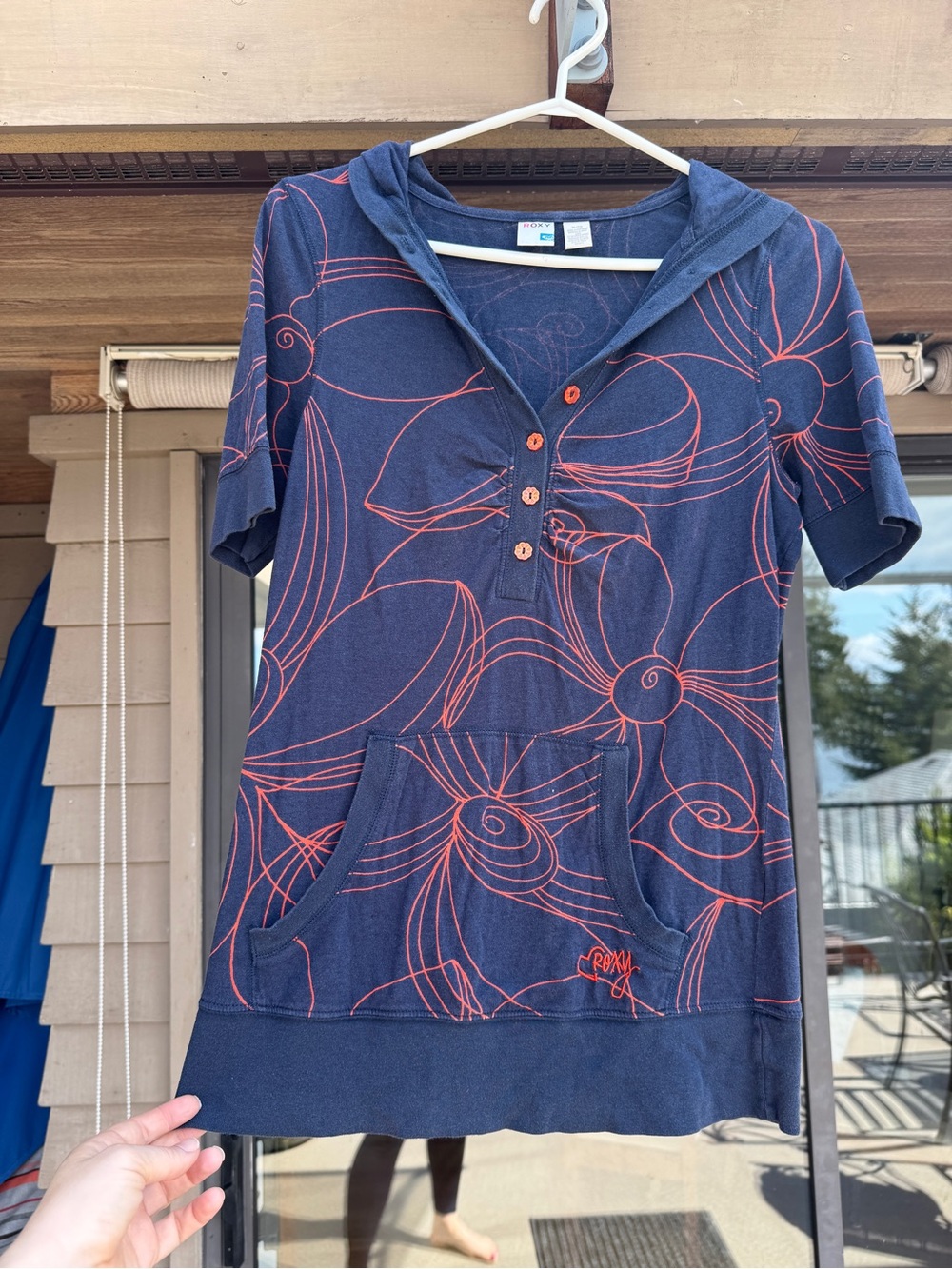 ROXY Navy Blue & Coral Floral Short-Sleeve Henley Hoodie Tunic Top